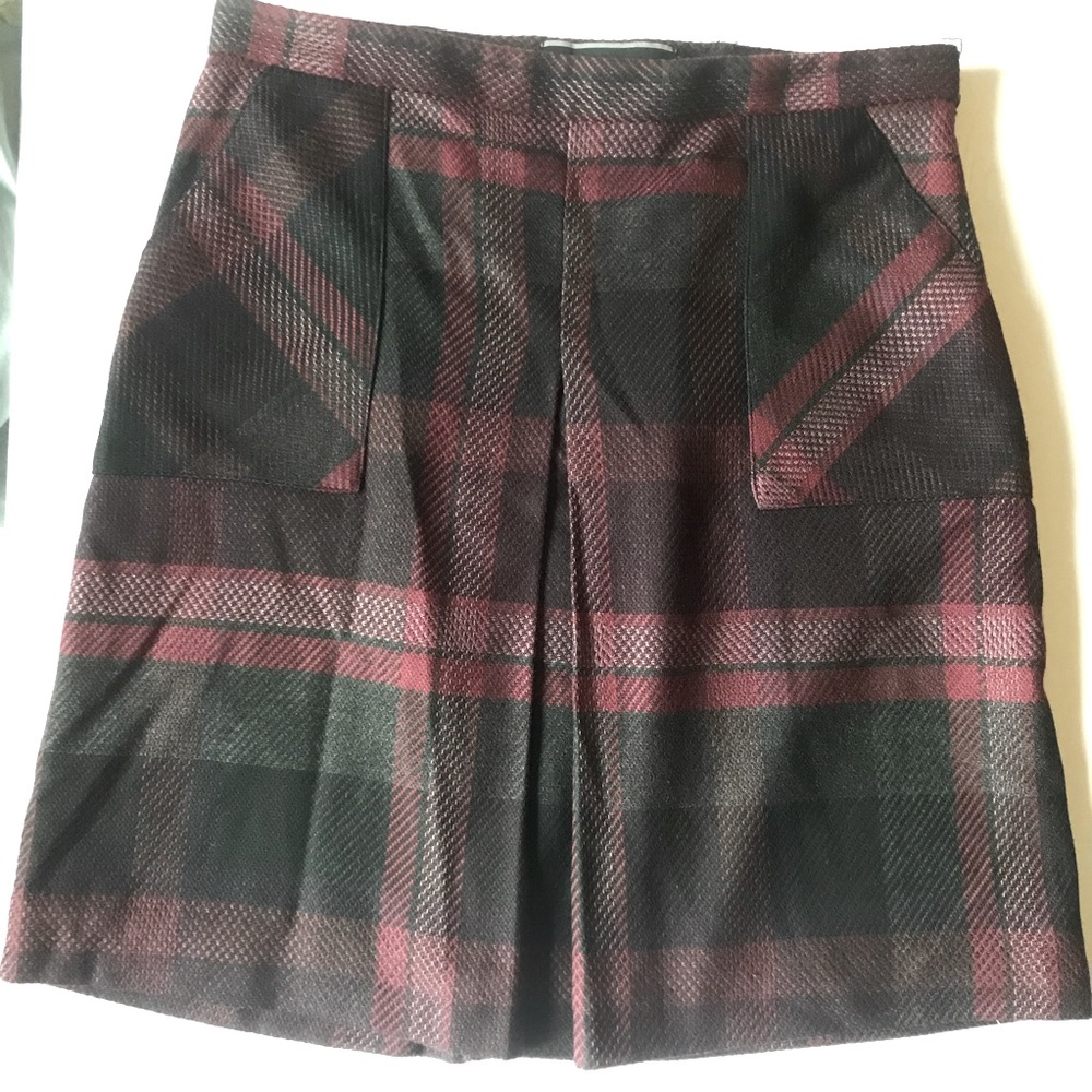 Classy plaid skirt 💅🏽💃